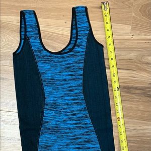 G. By Guess M/L stretch body form fitting dress